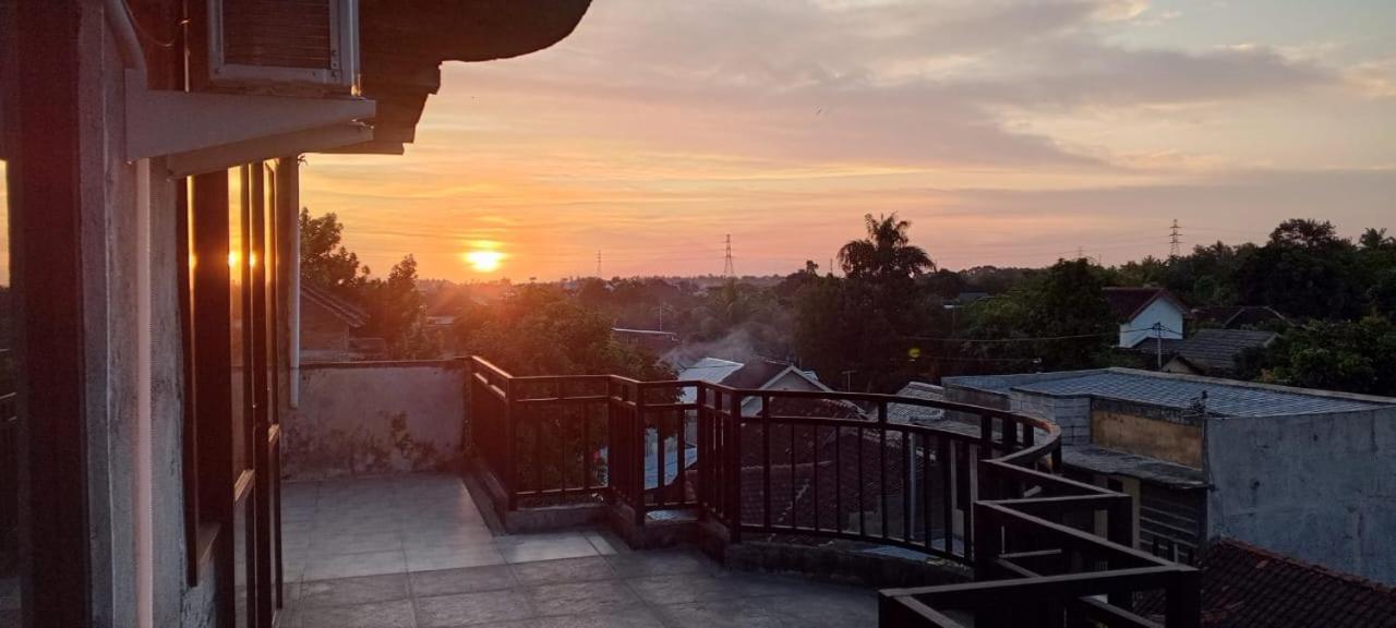 Feelhome Stay Midang Bagian luar foto